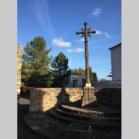 Maisonnette En Pierre Independante De 20 M2 Saint-Cirgues-sur-Couze Luaran gambar